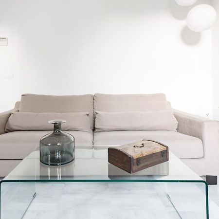 Apartamento Con Solera En El Corazon De Triana Sevilla Bagian luar foto
