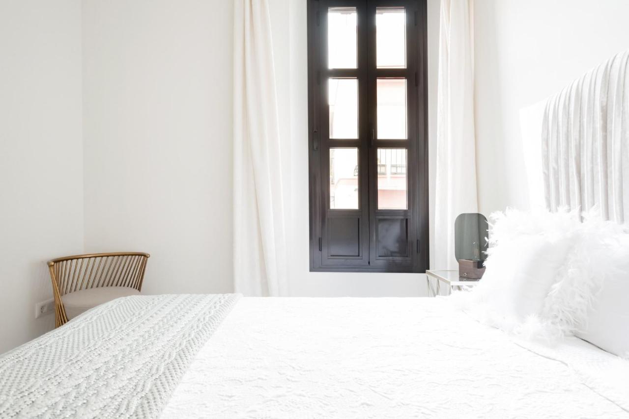 Apartamento Con Solera En El Corazon De Triana Sevilla Bagian luar foto