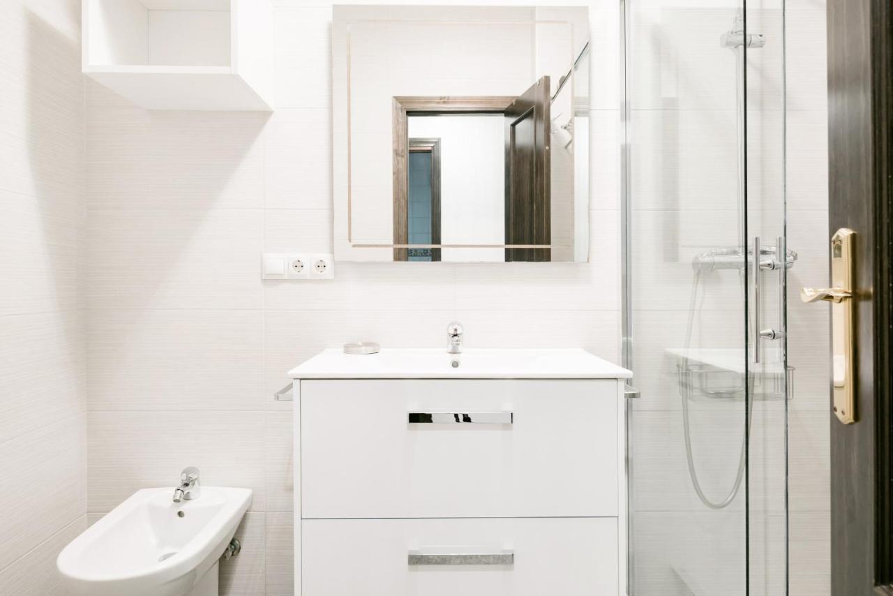 Apartamento Con Solera En El Corazon De Triana Sevilla Bagian luar foto